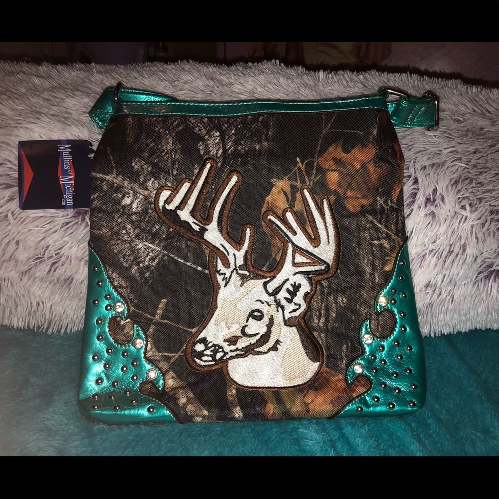 Pretty Hunter deer messenger bag